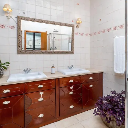 Quinta Do Carvalhal Alojamento, Penafiel Holiday home Irivo